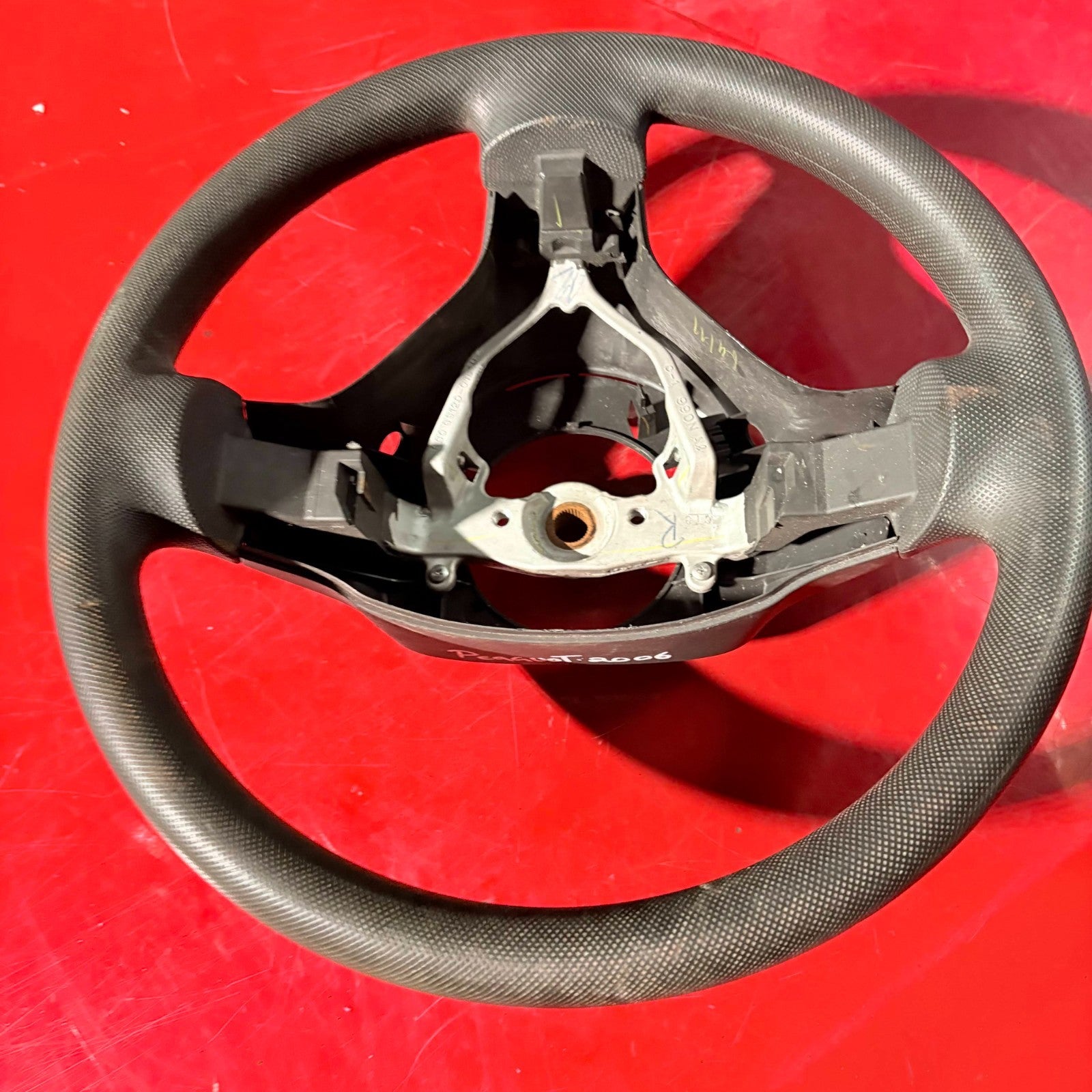 Peugeot 107 Citroen C1 Toyota Aygo Steering Wheel 3 Spoke GS120-01840 2005-2014
