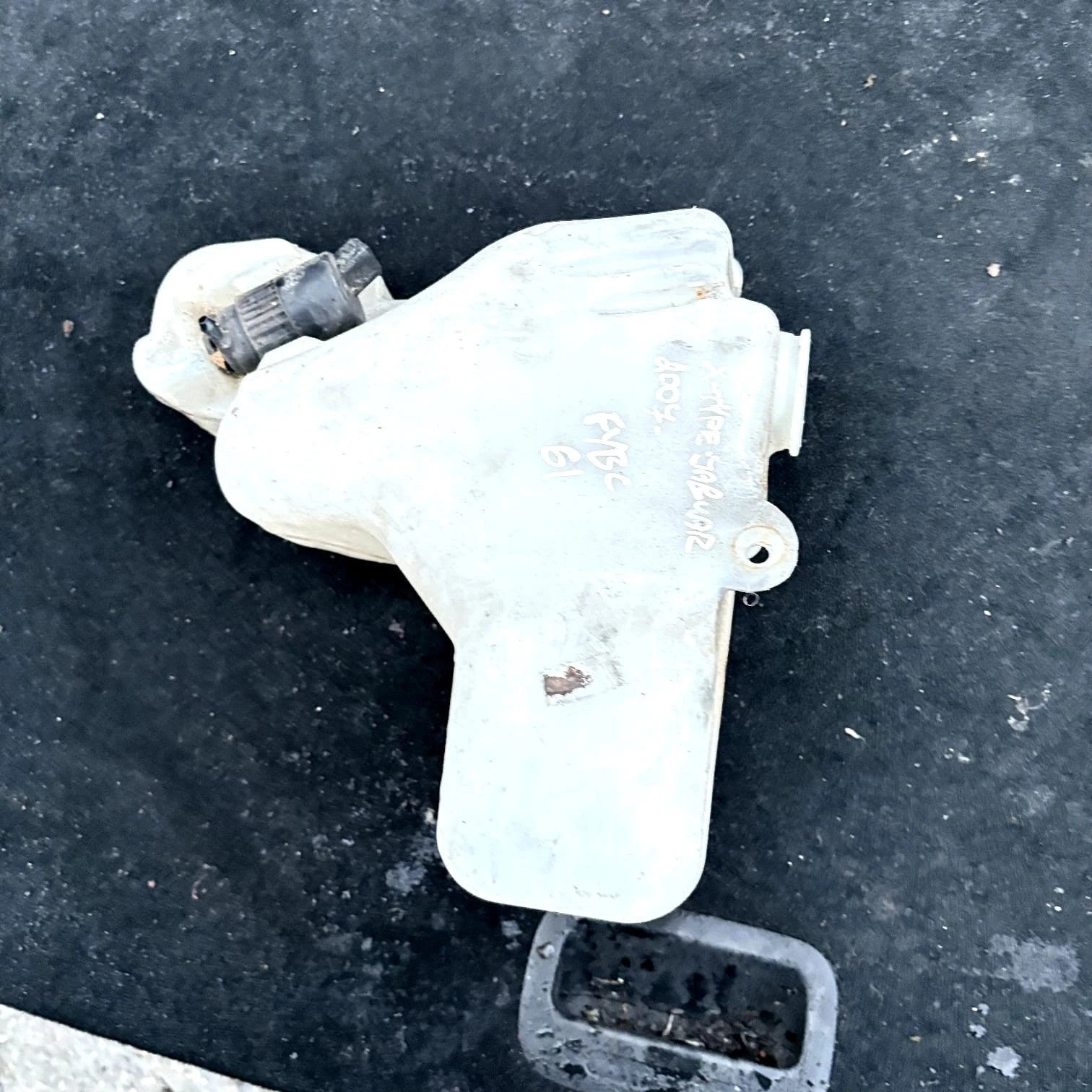 Jaguar X-Type 2004MY Saloon Windscreen Washer Reservoir Bottle C2S8800