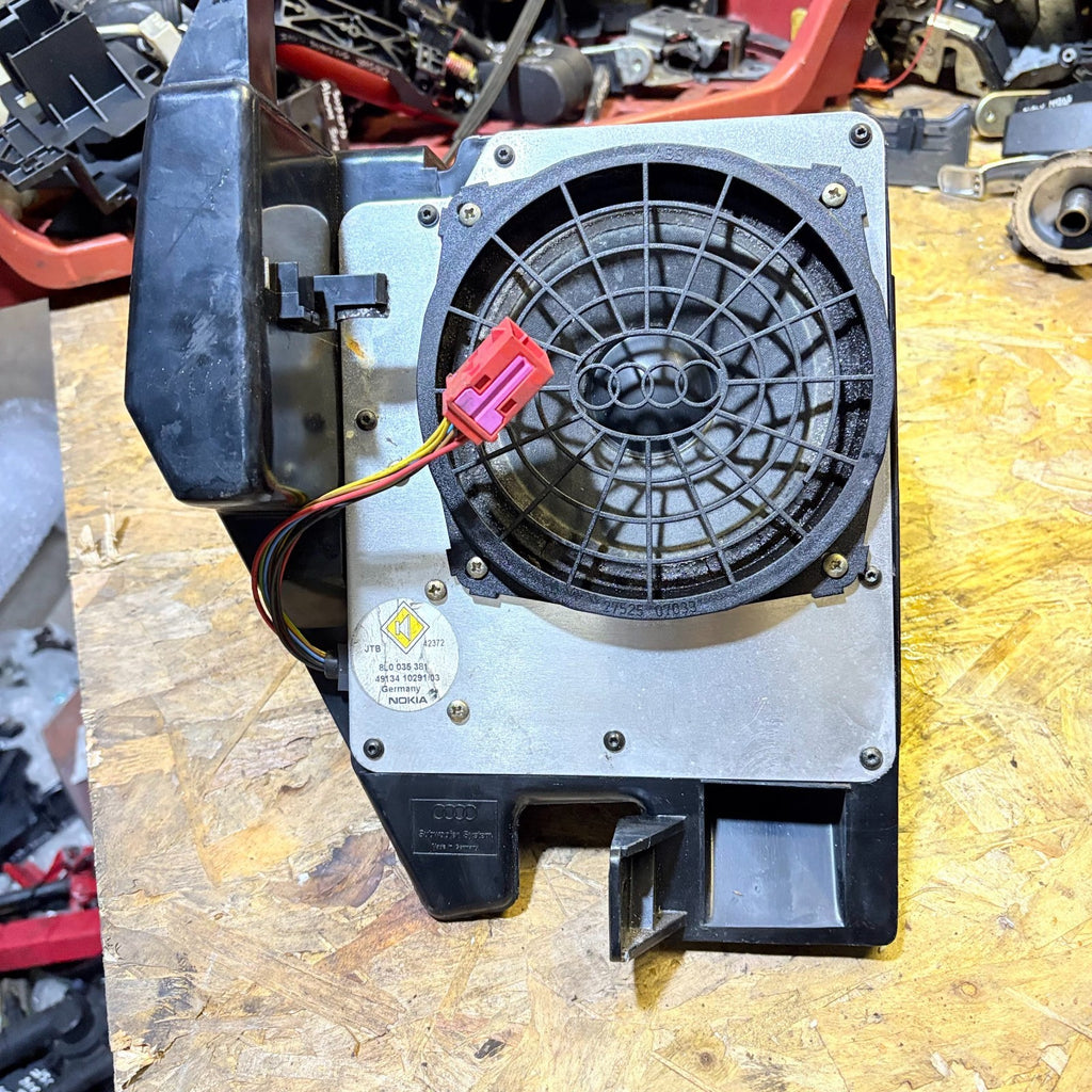 Audi A3 1998 Subwoofer System 8l0035381, 49134 10291/03