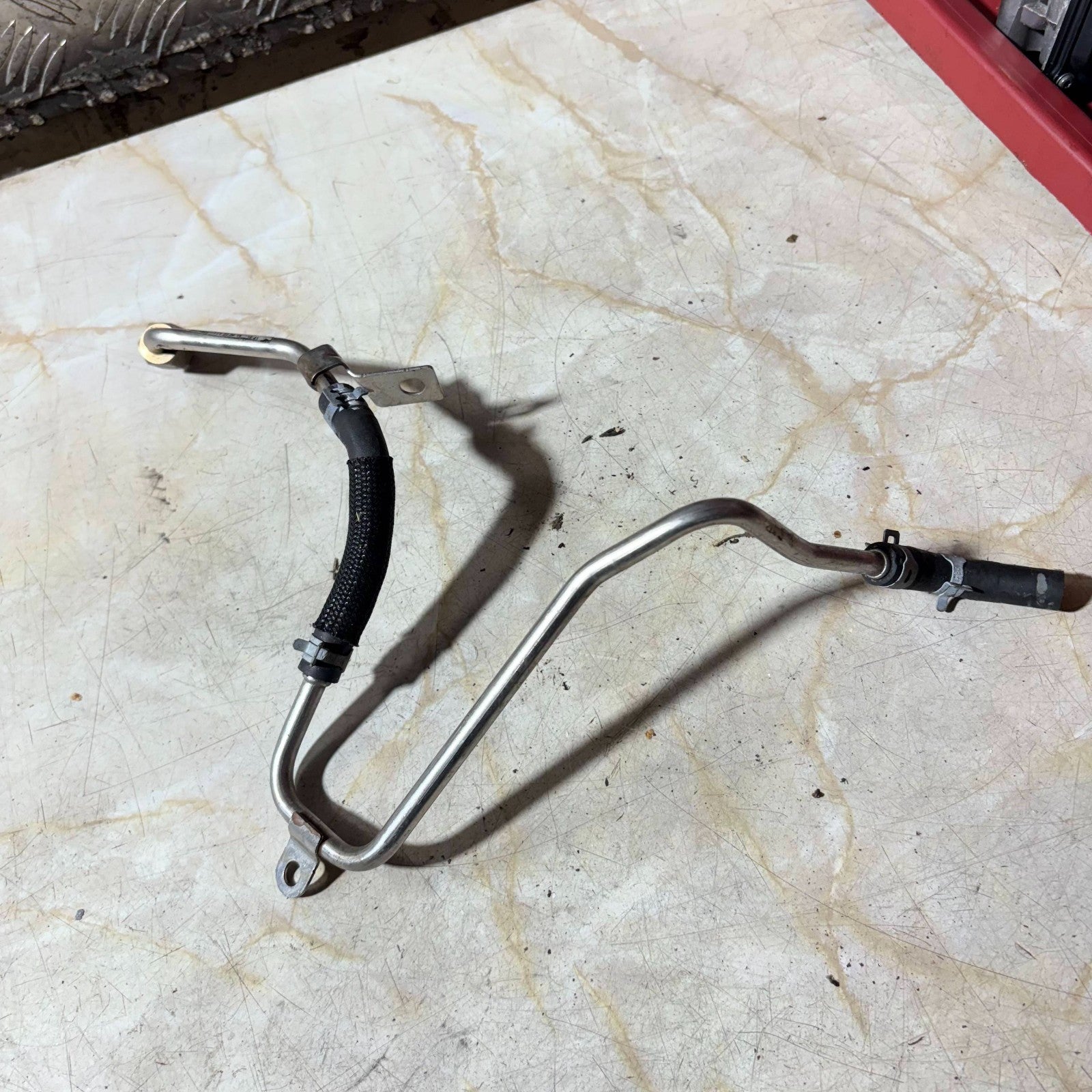AUDI A3 GOLF SEAT SKODA TURBO PIPE 04L131582B