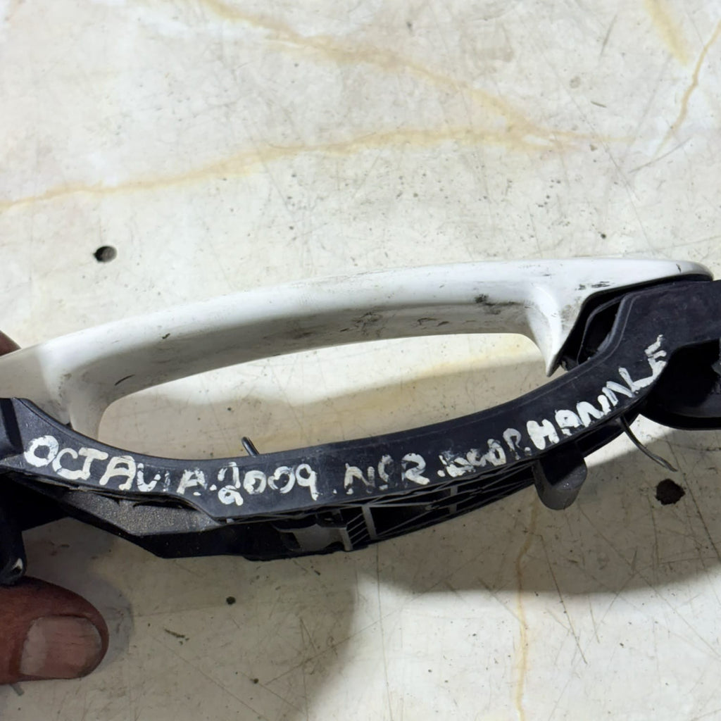 Skoda Octavia Mk2 1Z 2004-2013 NSR Rear Left Outer Door Handle 5Dr