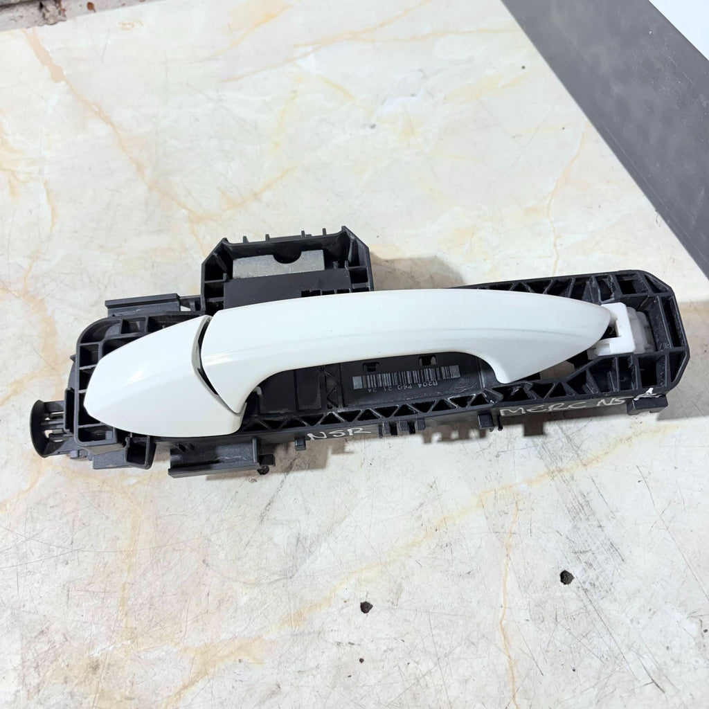 Mercedes CLS C218 Rear Left Outer Door Handle 02047602134 A2047602134 2011-2017