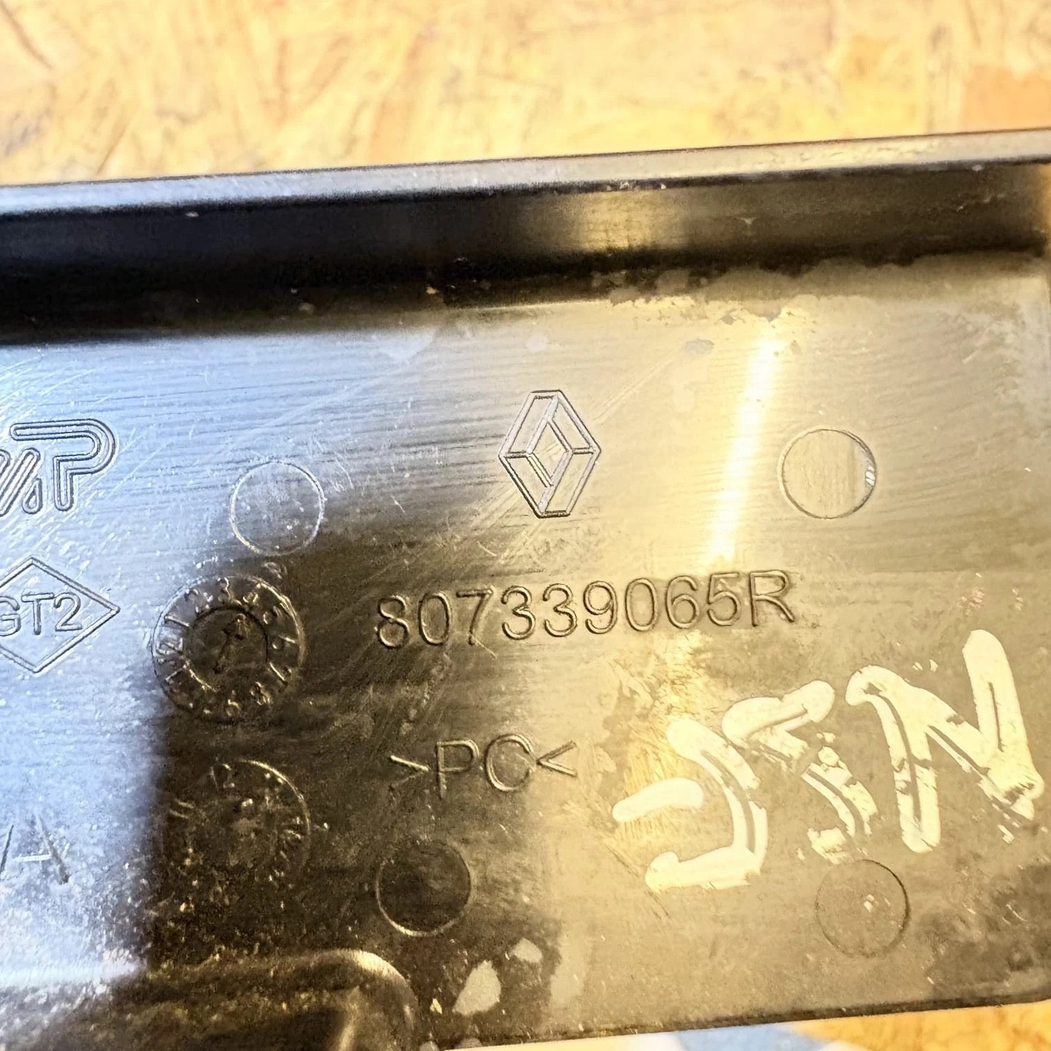 Renault Passenger Front 807339065R NSF