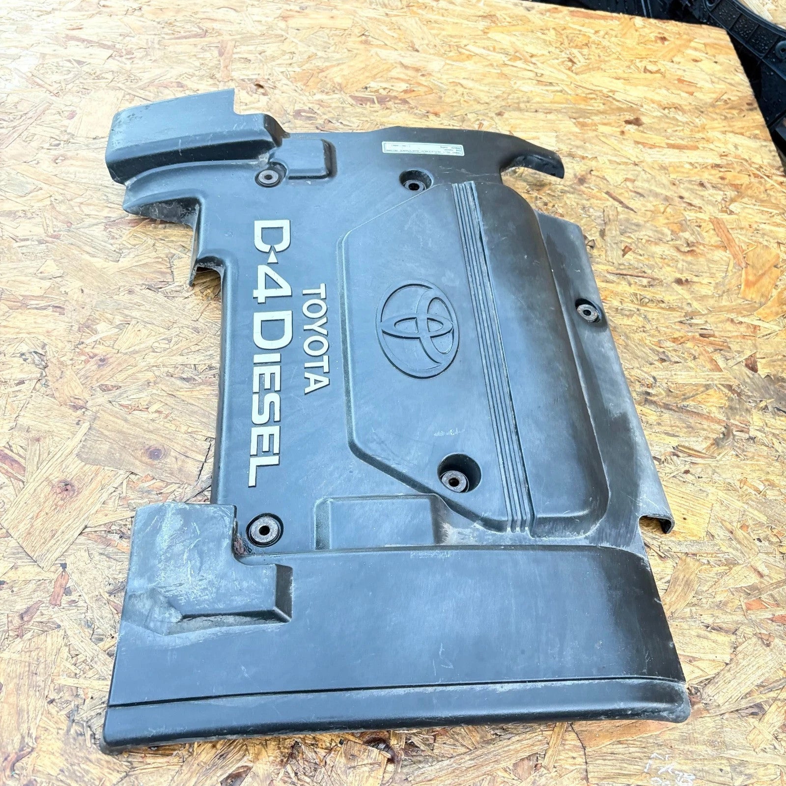 Toyota Avensis Engine Top Cover 20032009