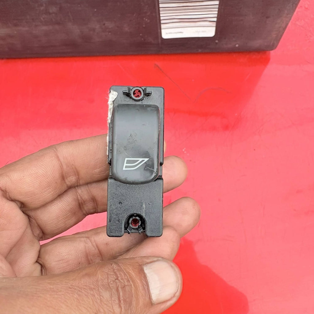 WINDOW LIFT SWITCH (FITS ALL DOORS)-Jaguar XJ XJ6 XJ8 XJR X350 2005 C2C1409