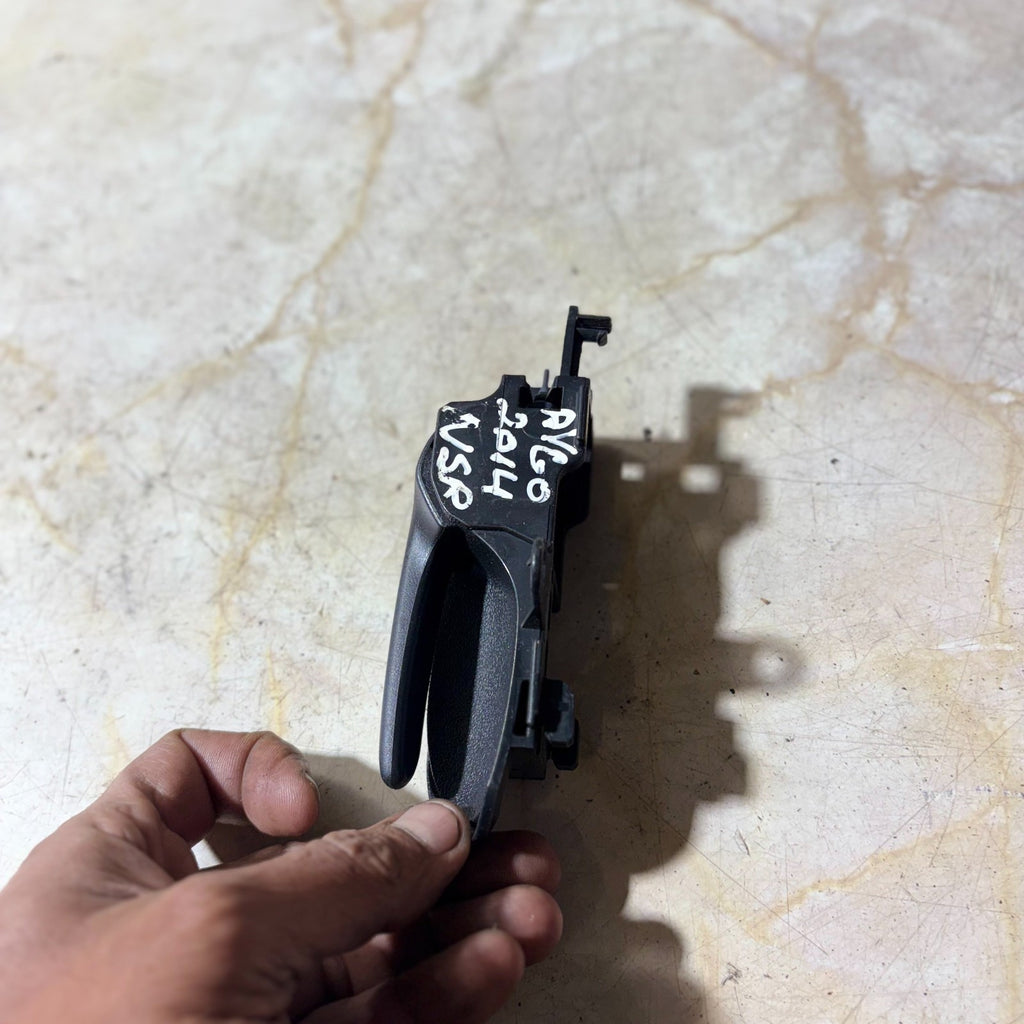 2005-2014 TOYOTA AYGO NSR PASSENGERS SIDE REAR LEFT INNER DOOR HANDLE
