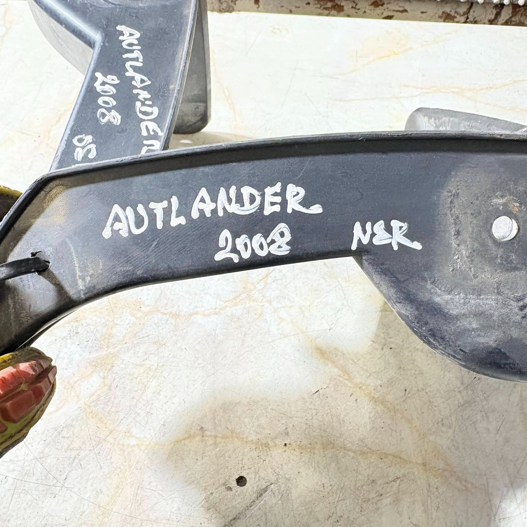 MITSUBISHI OUTLANDER MK2 REAR BUMPER COVER PAIR RIGHT/LEFT 6415A016