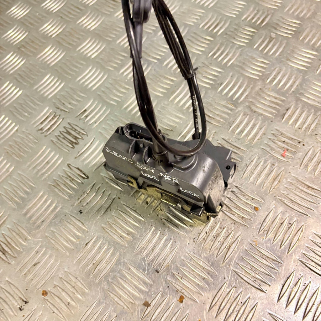 RENAULT SCENIC 2003-209 NSR PASSENGER REAR LEFT SIDE DOOR LOCK CATCH