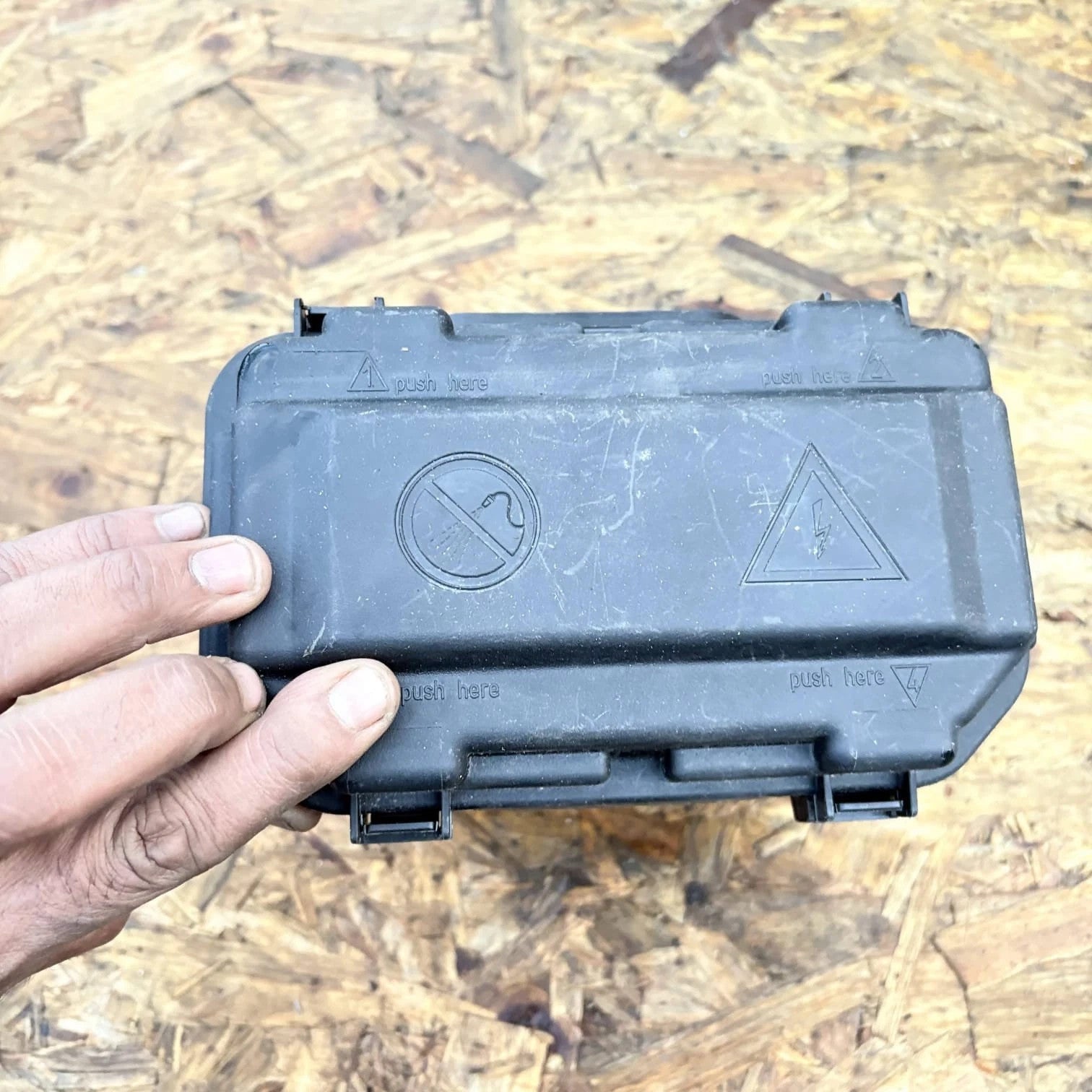 BMW 1 2 3 4 SERIES F20 F22 F36 2018 FUSE BOX 9224872