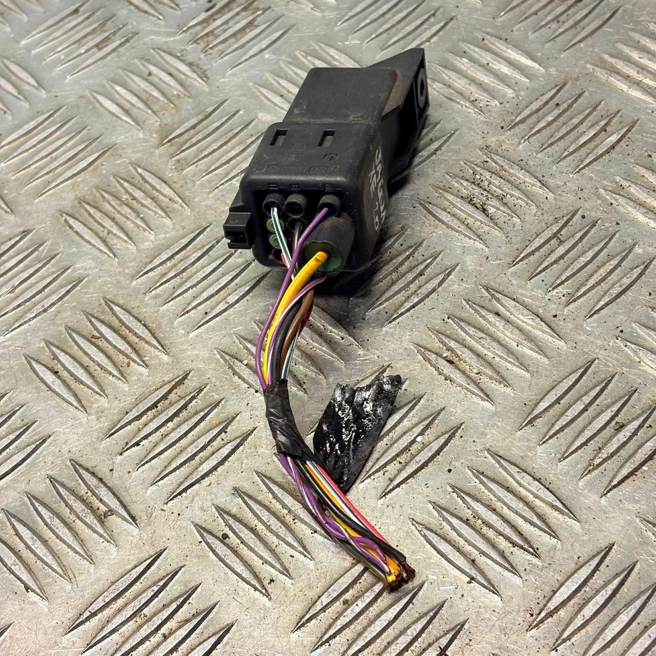 Jaguar XE 2.0D Glow Plug Relay/Module Bosch 0281003123 FX23189E2AC 2015-2023