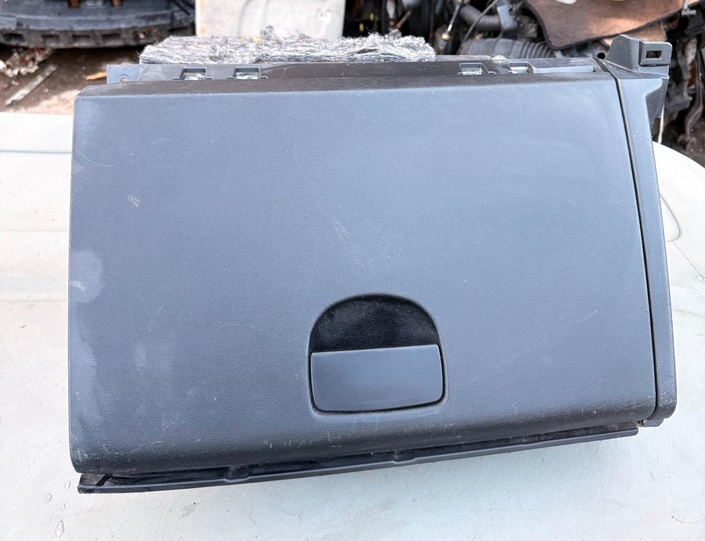 Hyundai i20 Mk1 PB/PBT Dashboard Glove Box Storage Compartment 84529-1J900 08-15