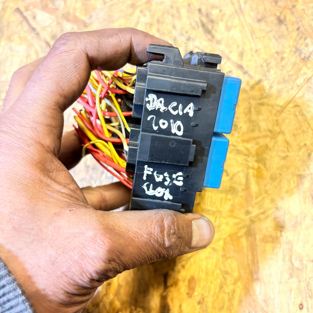 Dacia Logan 2010 Fuse Box & Relay Box (Blade Fuse Panel) | 3 Month Warranty