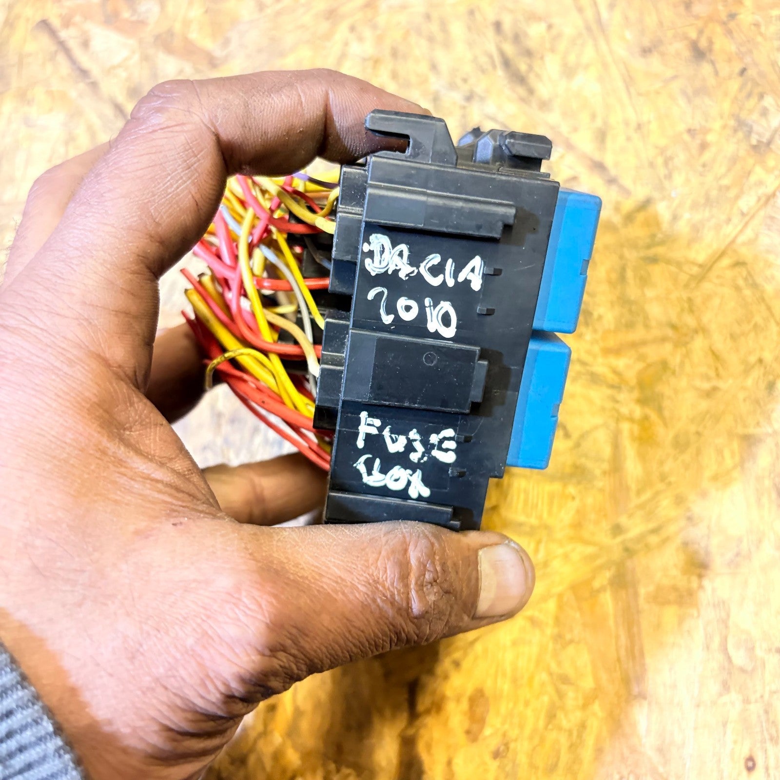 Dacia Logan 2010 Fuse Box & Relay Box (Blade Fuse Panel) | 3 Month Warranty