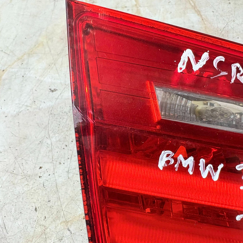 2011 BMW 320D REAR PASSENGER SIDE INNER TAIL LIGHT RI0021840104
