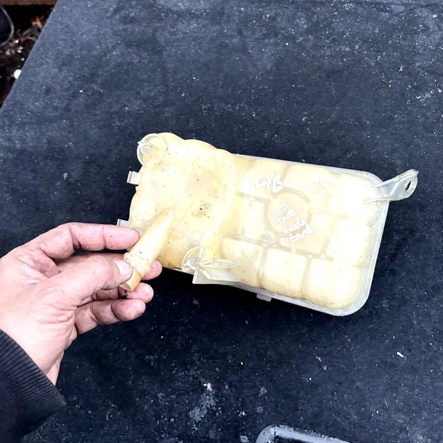 Expansion Tank coolant (RADIATOR EXPANSION TANK BOTTLE )for Ci UK1289042-26 2008