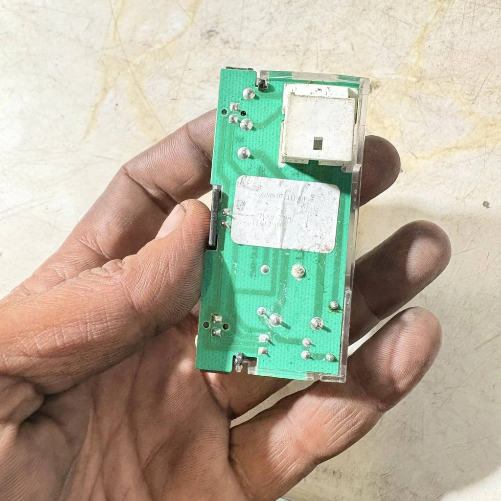 Porsche Cayenne 955 957 NS Left Rear Interior Courtesy Light Switch 7L5947291