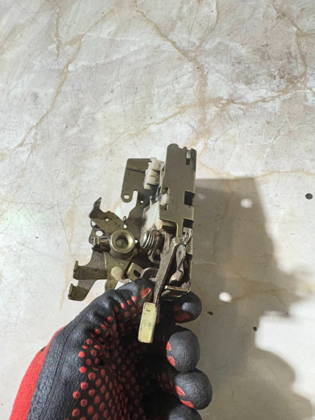 AUDI A3 TAILGATE BOOT LOCK LATCH ACTUATOR 1996-2003