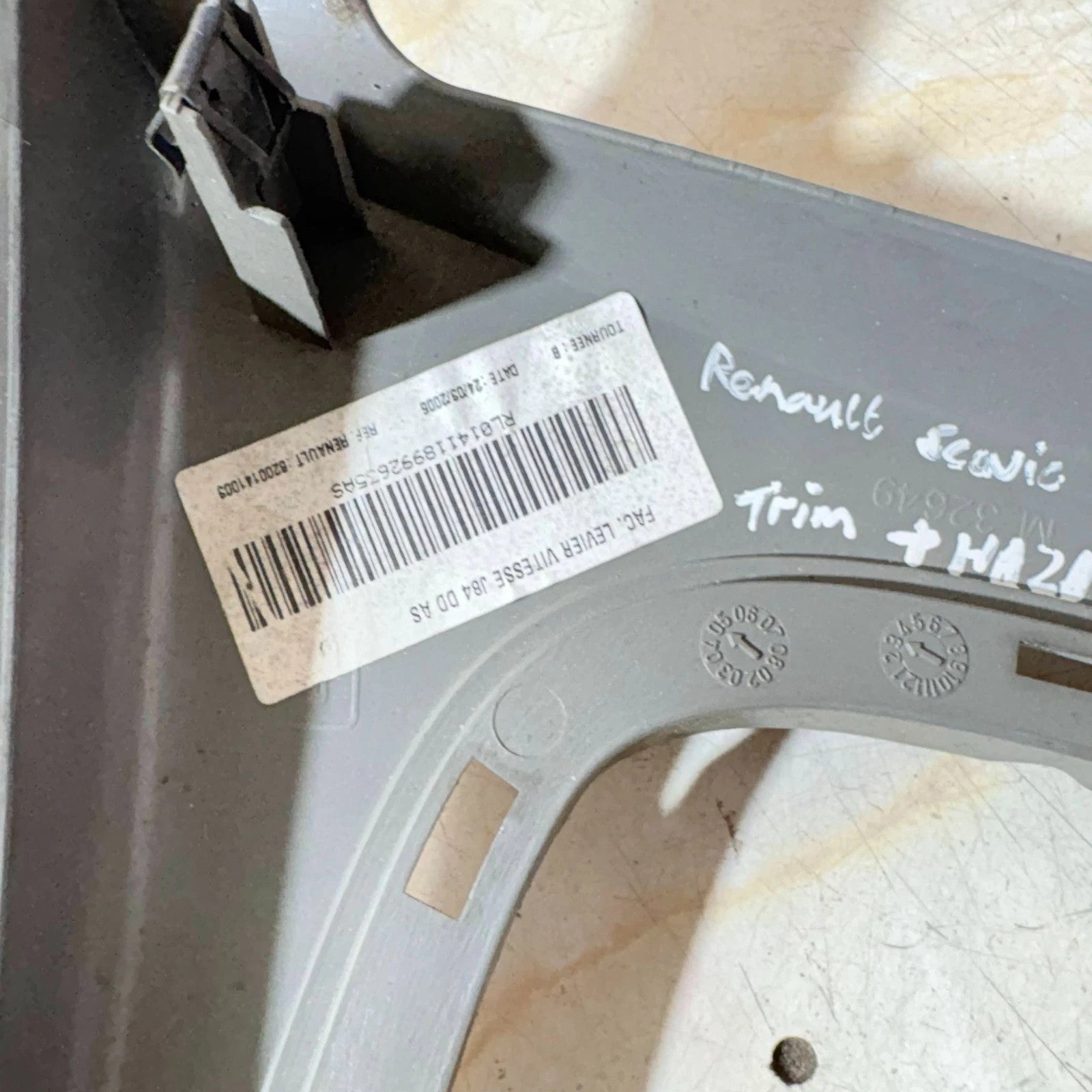 2003-2009 RENAULT GRAND SCENIC MK2 GEAR LEVER SURROUND TRIM GREY 8200141003