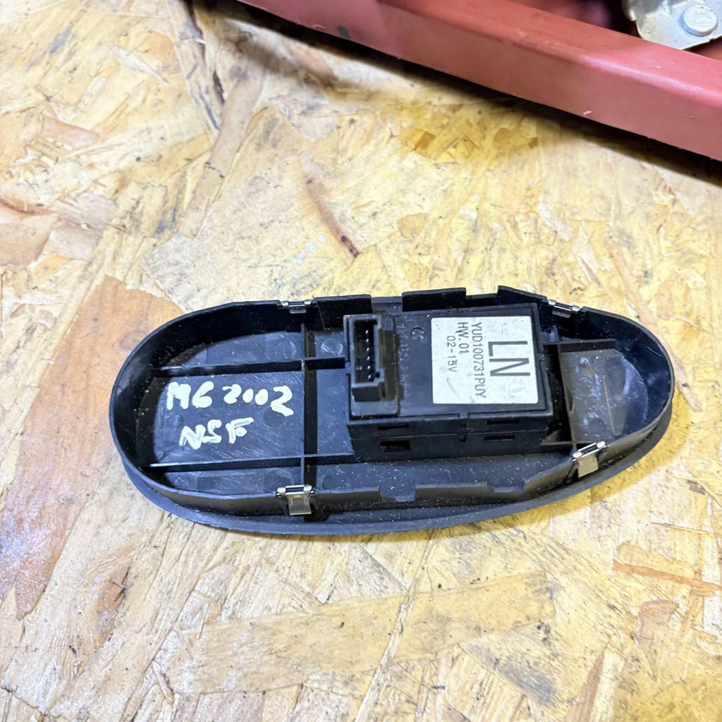 Rover 75 MG ZT 2002 NSF Front Electric window switch YUD100731PUY
