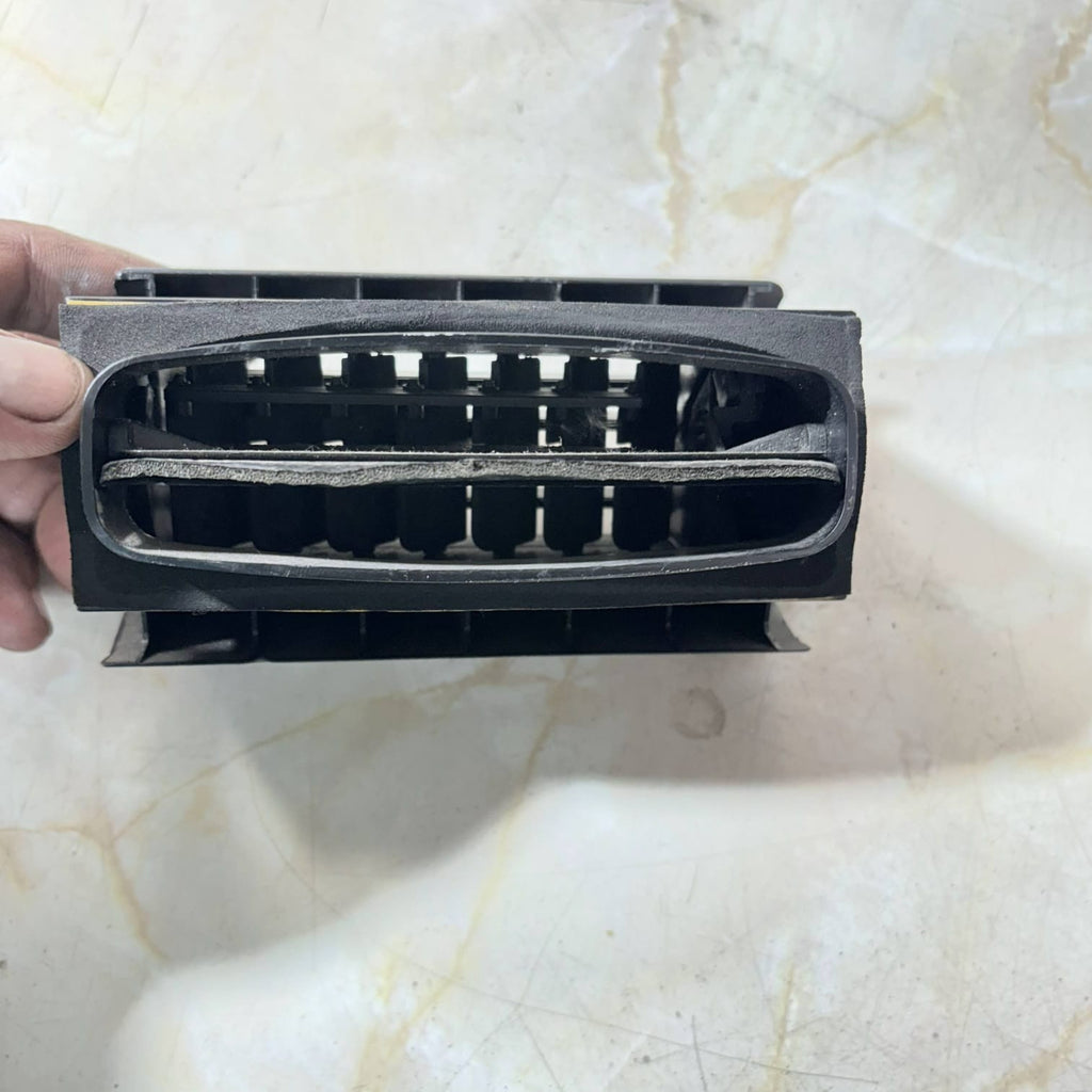 Land Rover Freelander 2005 Dash Air Vent MWC4078 Black