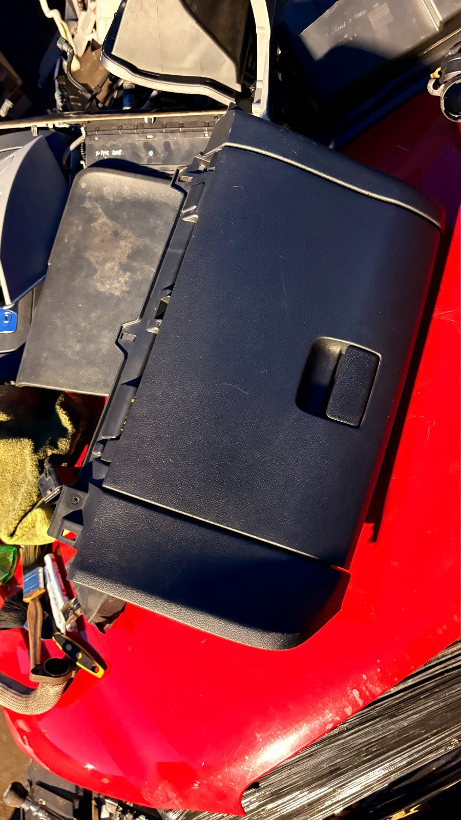 HONDA HR-V MK2 INTERIOR GLOVE BOX COMPARTMENT C222-5211-100 2018
