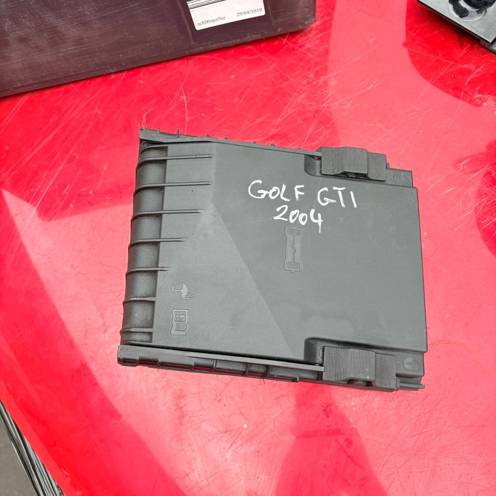2004 Volkswagen Golf GTi Fuse Box Cover 1K0.937.132F