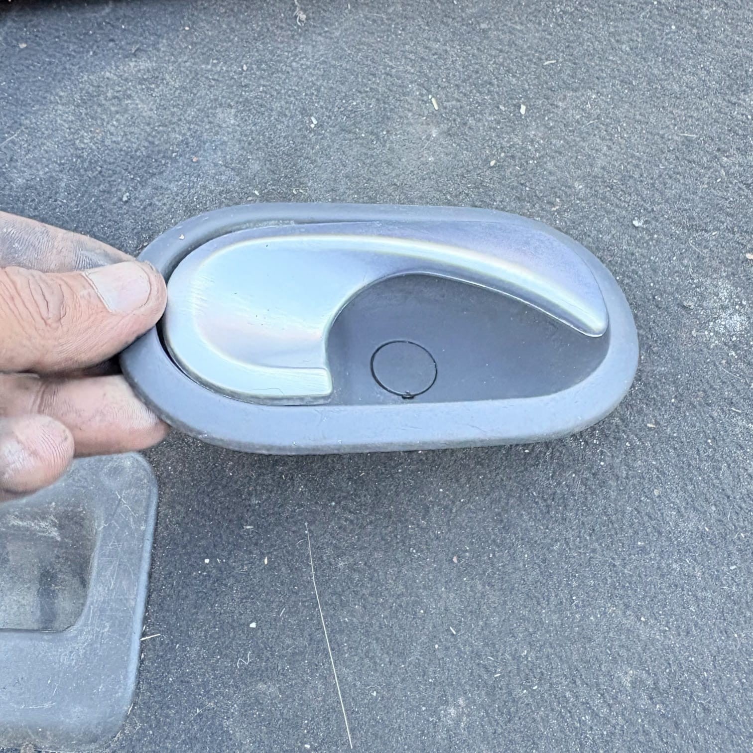 2003-2009 RENAULT MEGANE O/S/F Driver Front INTERIOR DOOR HANDLE 8200028486