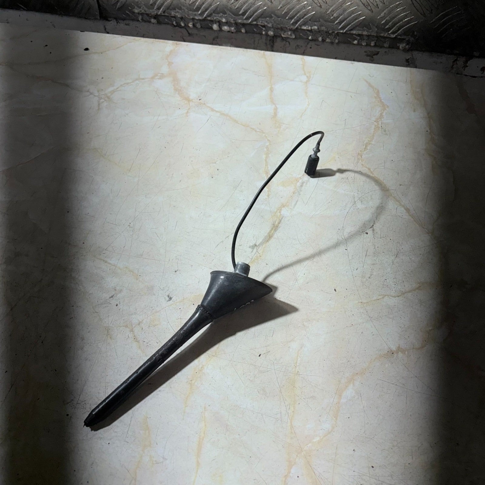 Leon Fr 2007 Roof Aerial Bee Sting Mini Mast Antenna