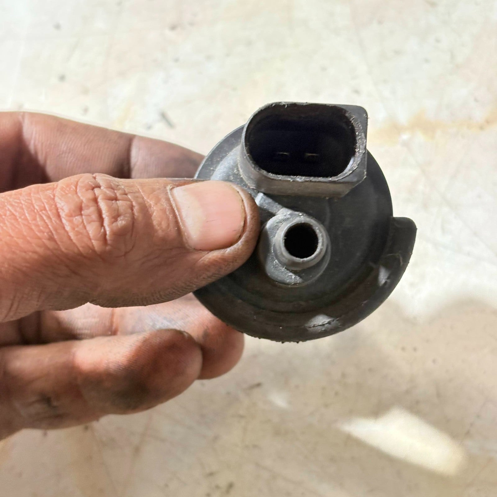 VW Golf Mk5 2003?2008 Vacuum Valve 058133450