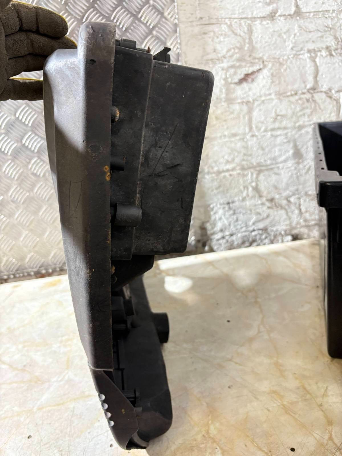 SEAT Ibiza 6K 1999-2002 1.4 MPI Airbox Air Filter Housing Engine Cover 030129607