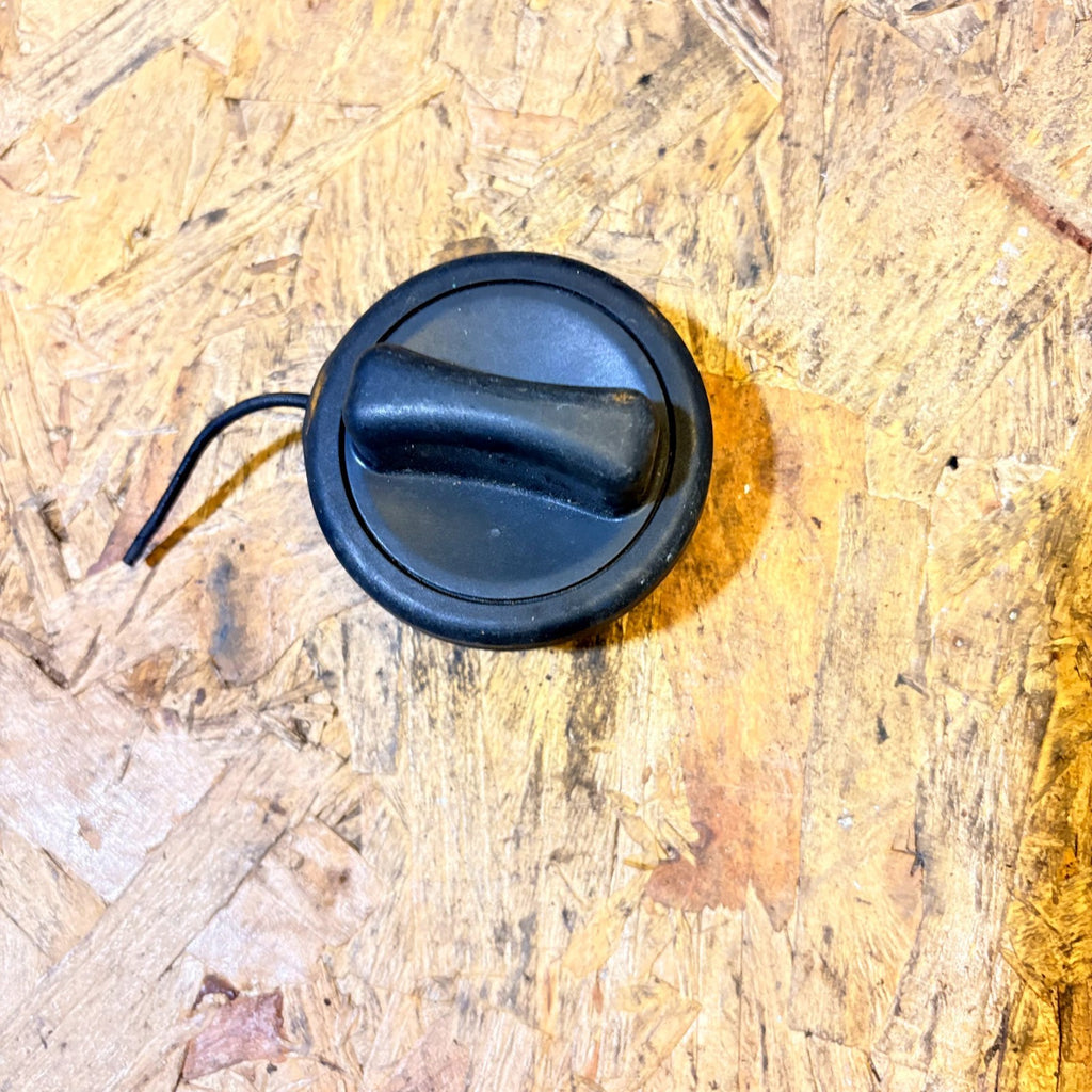 2004-2010 MERCEDES B CLASS PETROL FUEL CAP A2204700705
