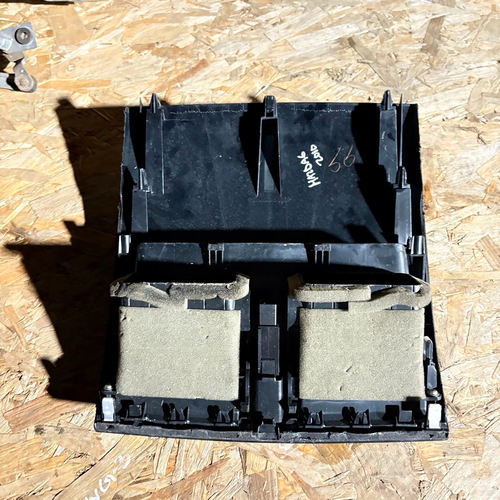 Mazda 6 GH 2008?2012 Interior Centre Console Air Vents Hazard Switch Clock