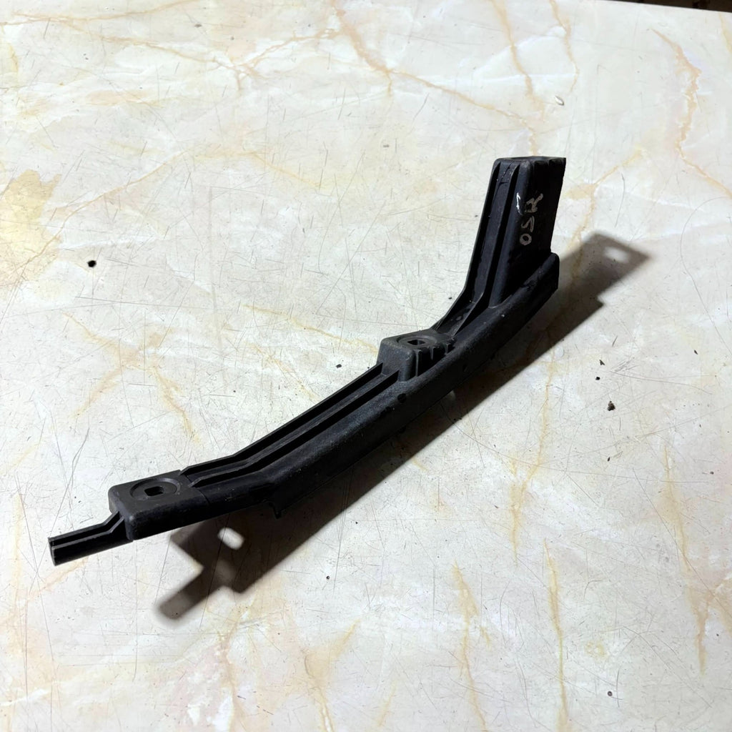 AUDI TT MK1 8N9 2000-2006 REAR RIGHT BUMPER GUIDE BRACKET 8N0807454