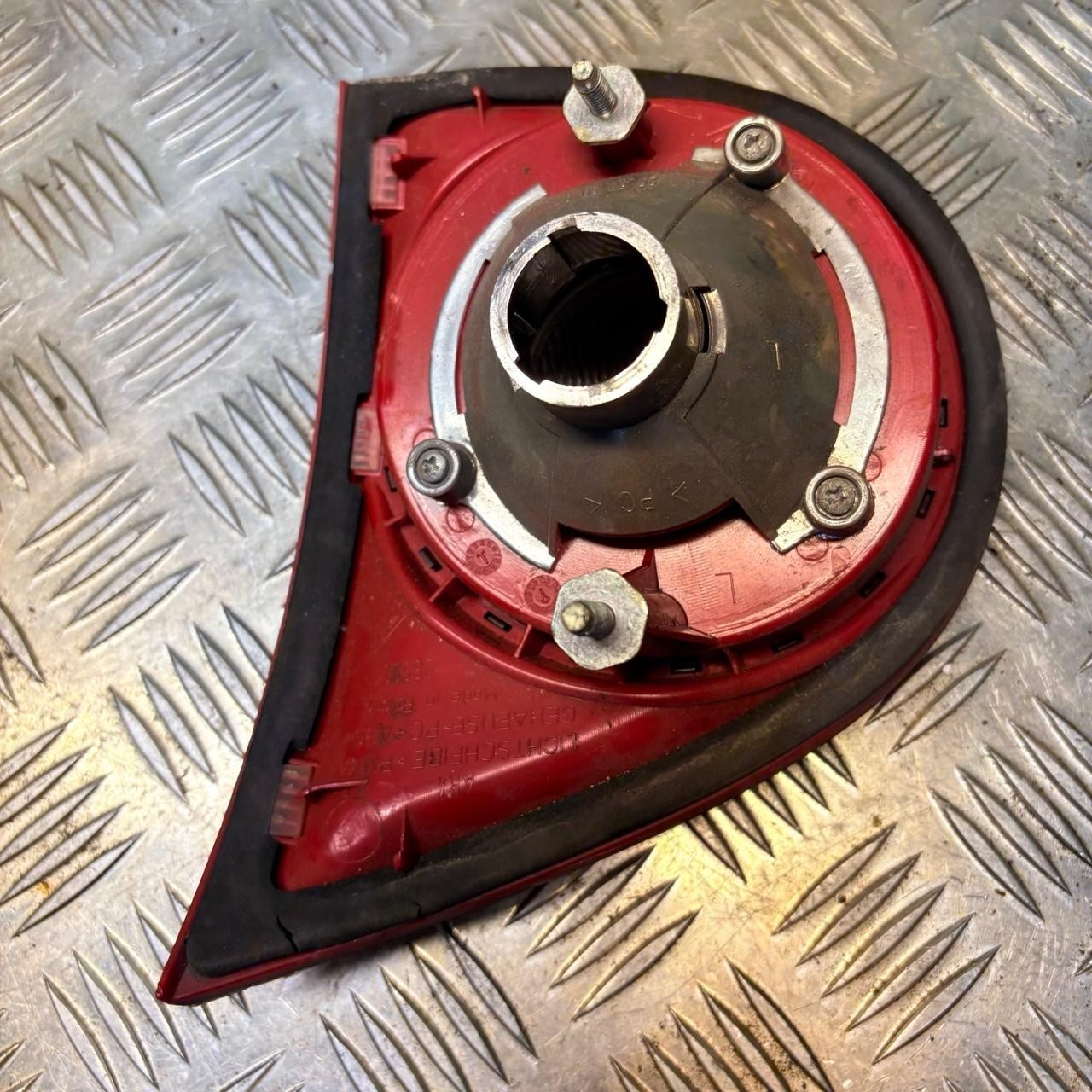 2006-2008 VW GTI GOLF BOOT BRAKE LIGHT NEAR SIDE REAR