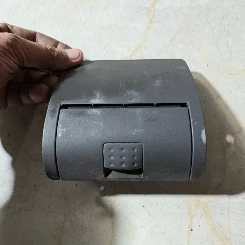 VAUXHALL COMBO 2001-2011 CAR DERIVED VAN ASHTRAY (FRONT) 09114445
