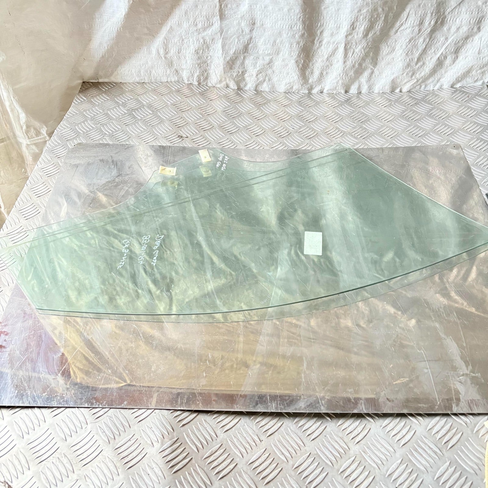 MAZDA RX-3 DOOR WINDOW GLASS FRONT PASSENGER SIDE 2009-2012