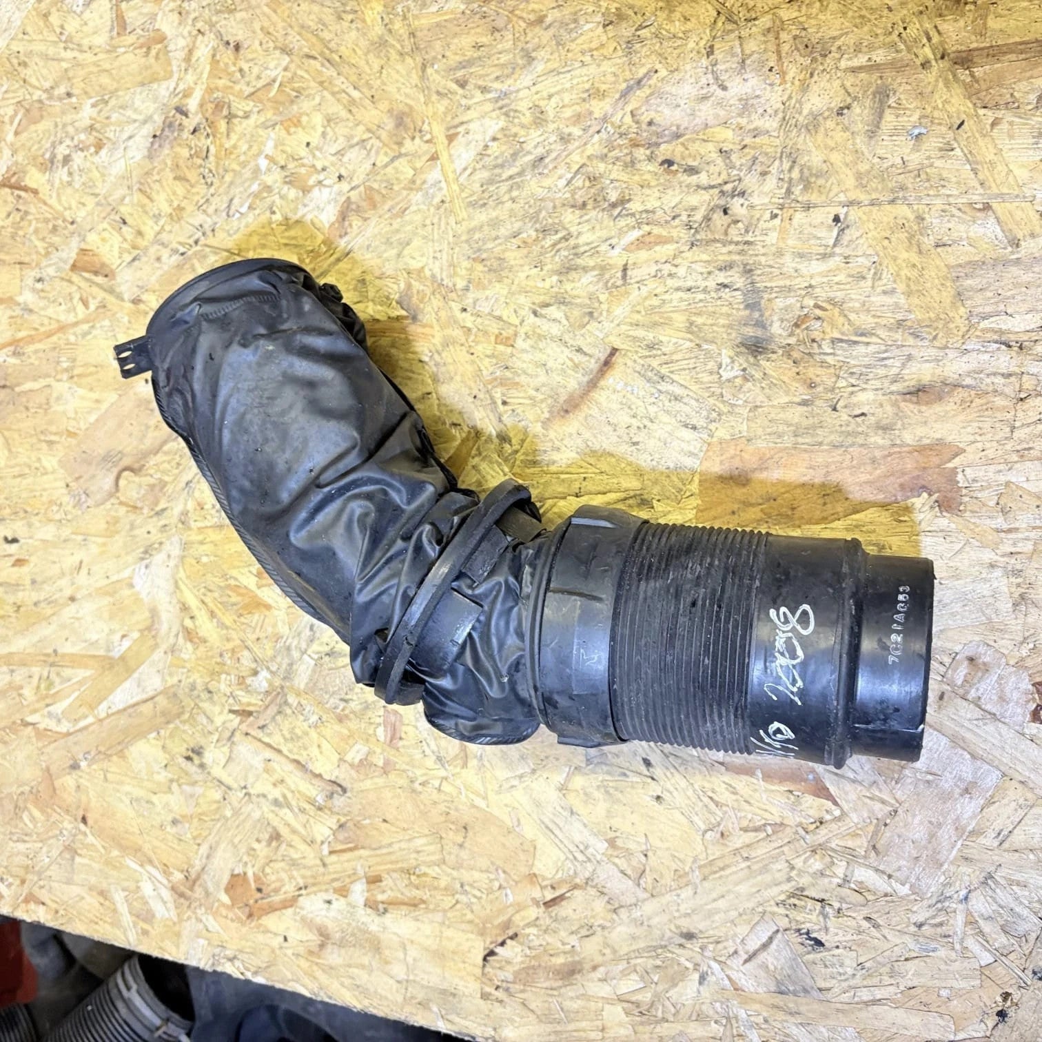 KIA SORENTO I JC Air Intake Tube 282003E600 2.5 Diesel 120kw 2008 22700263