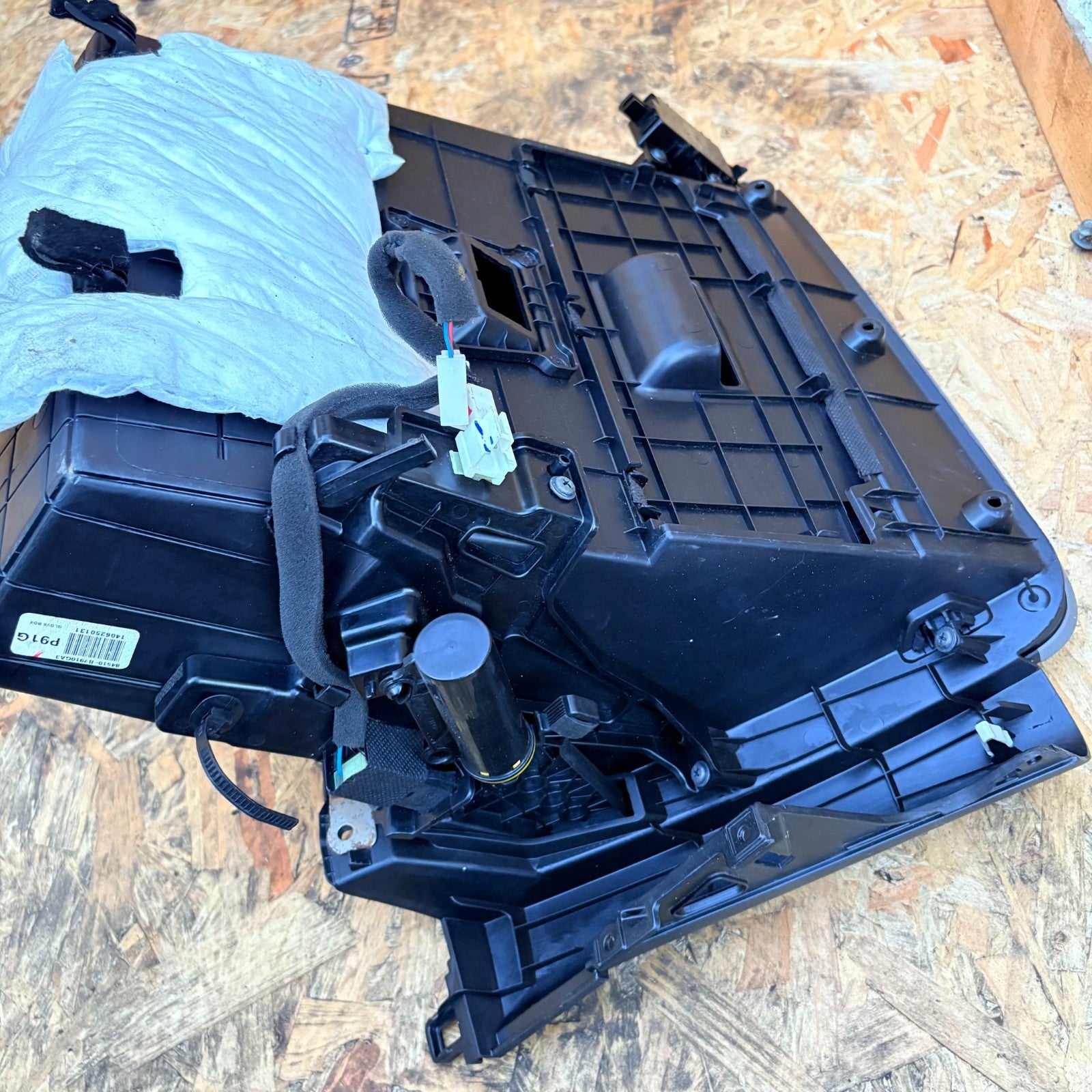 Kia Soul MK2 2014-2019 Glove Box Storage Compartment 84512-B2900