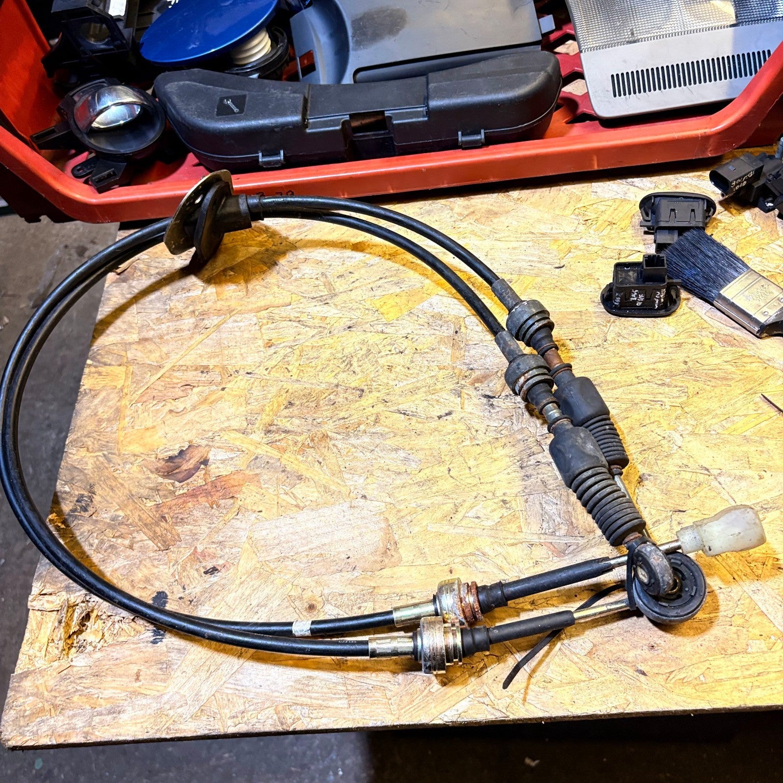 Hyundai Coupe Tiburon GK 2002 Manual Gear Selector Shift Cable Set Pair