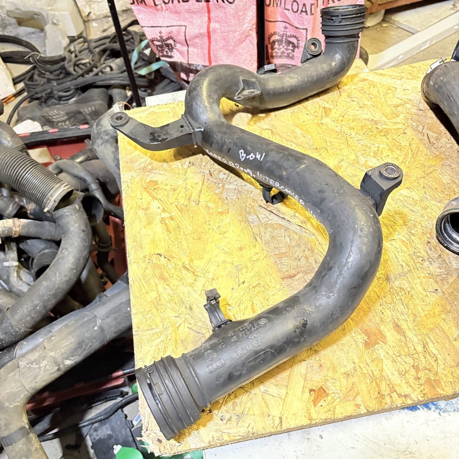 VW GOLF MK5 1K (2009) INTERCOOLER HOSE PIPE 1K0145770AA 1K0145770AA