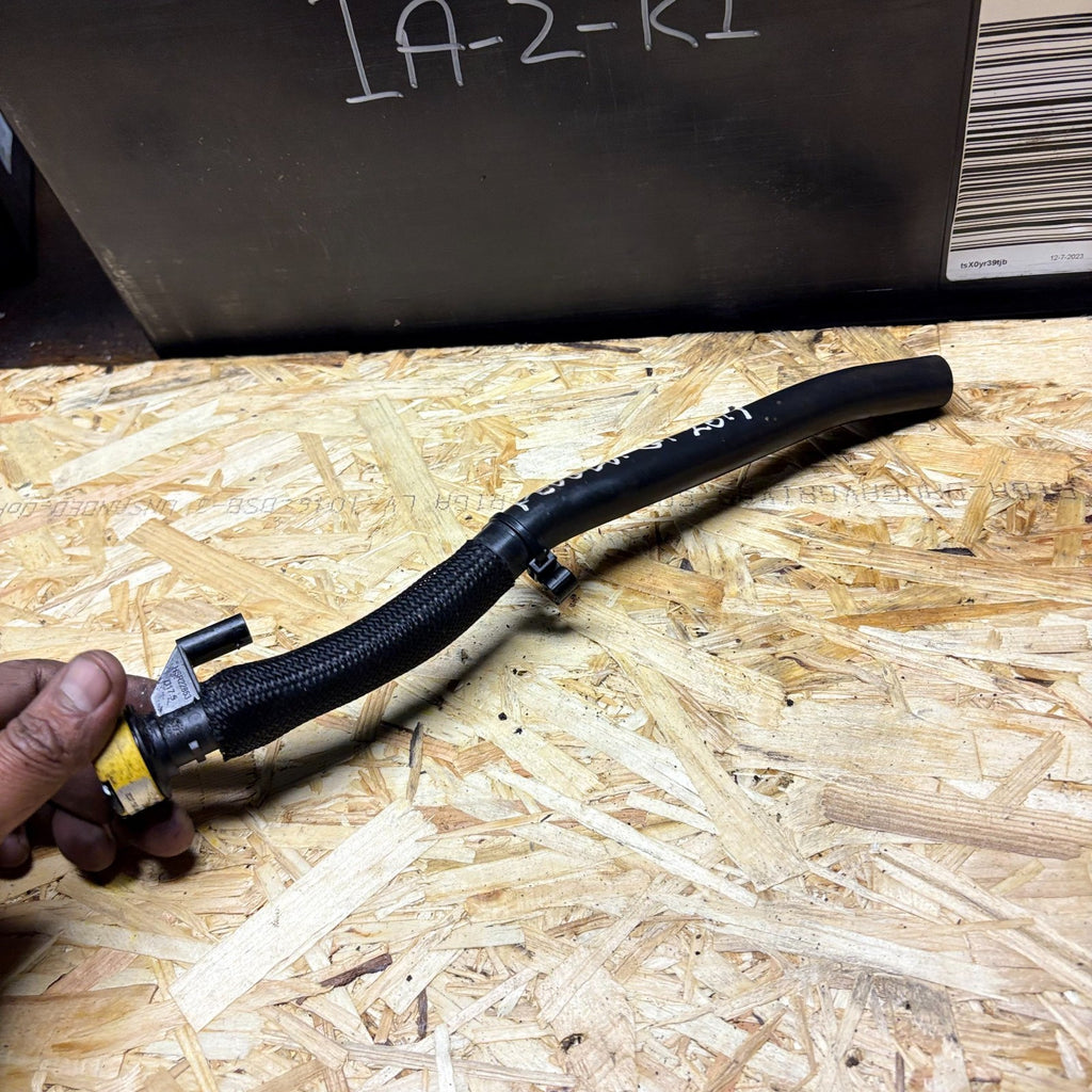 Peugeot 308 1.2 PureTech Engine Breather Hose Pipe HSR22853
