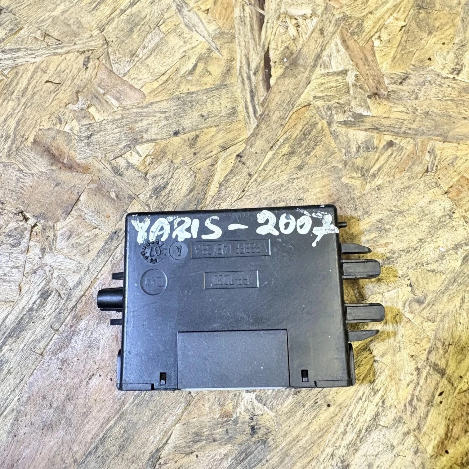 TOYOTA YARIS MK2 05-11 IMMOBILISER TRANSPONDER KEY CONTROL UNIT ECU 89780-00010