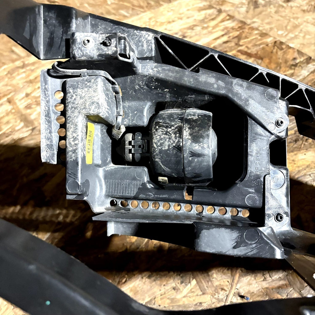 Smart ForFour Mk1 04-06 Driver Front Headlight Support Bracket A4548220032