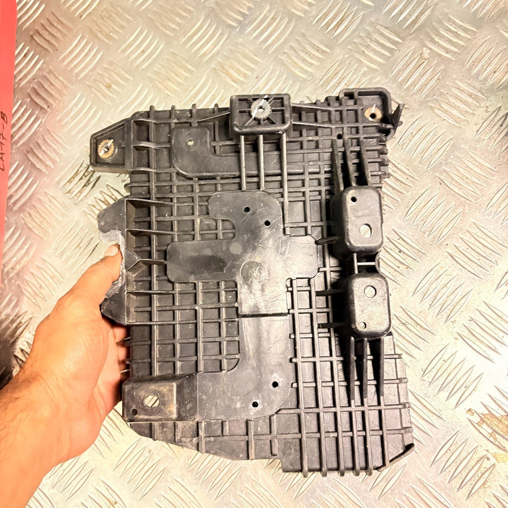 Hyundai I40 2011 to 2017 Battery Tray 371503Z000