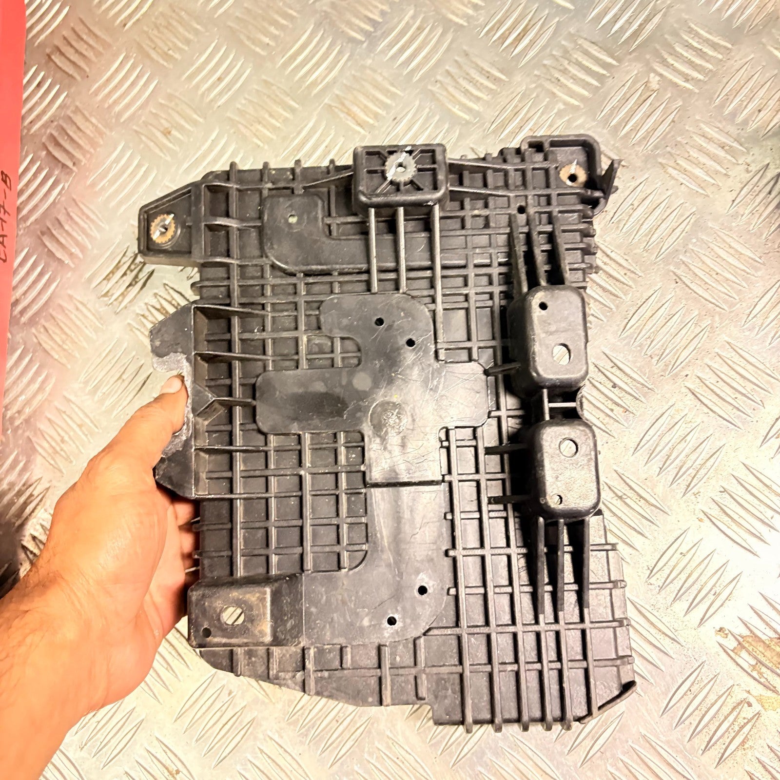 Hyundai I40 2011 to 2017 Battery Tray 371503Z000
