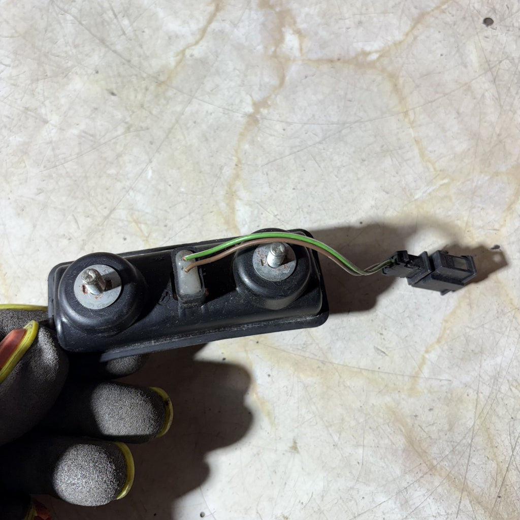 Skoda Fabia 5J MK2 2006-2014 tailgate Switch Button