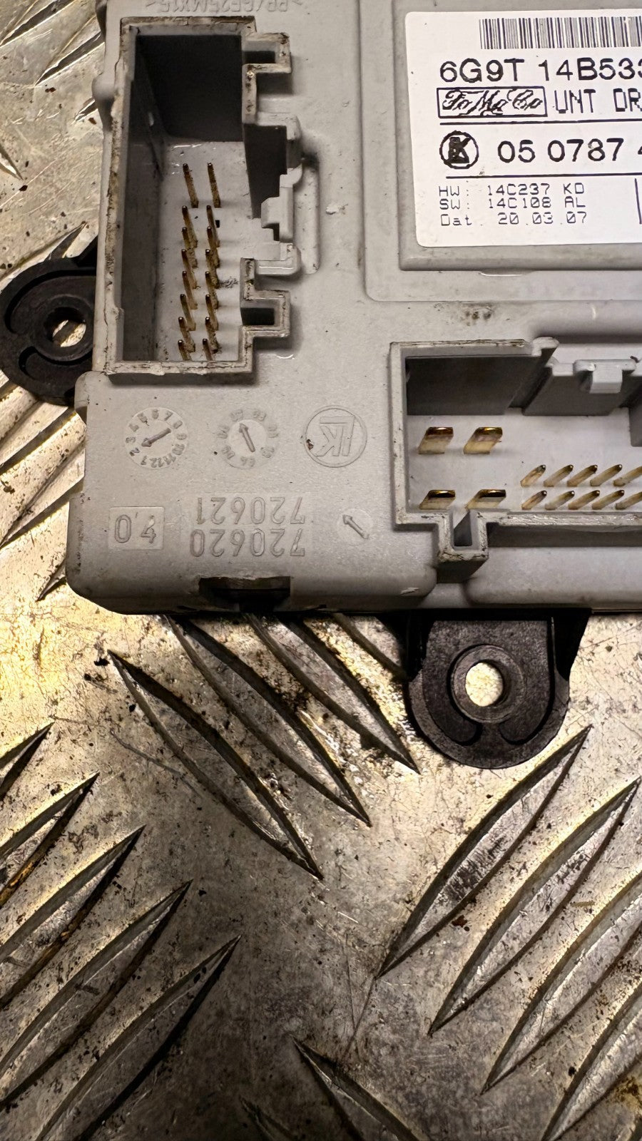 2007 LAND ROVER FREELANDER 2 N/S/F DOOR CONTROL MODULE 6G9T14B533KL