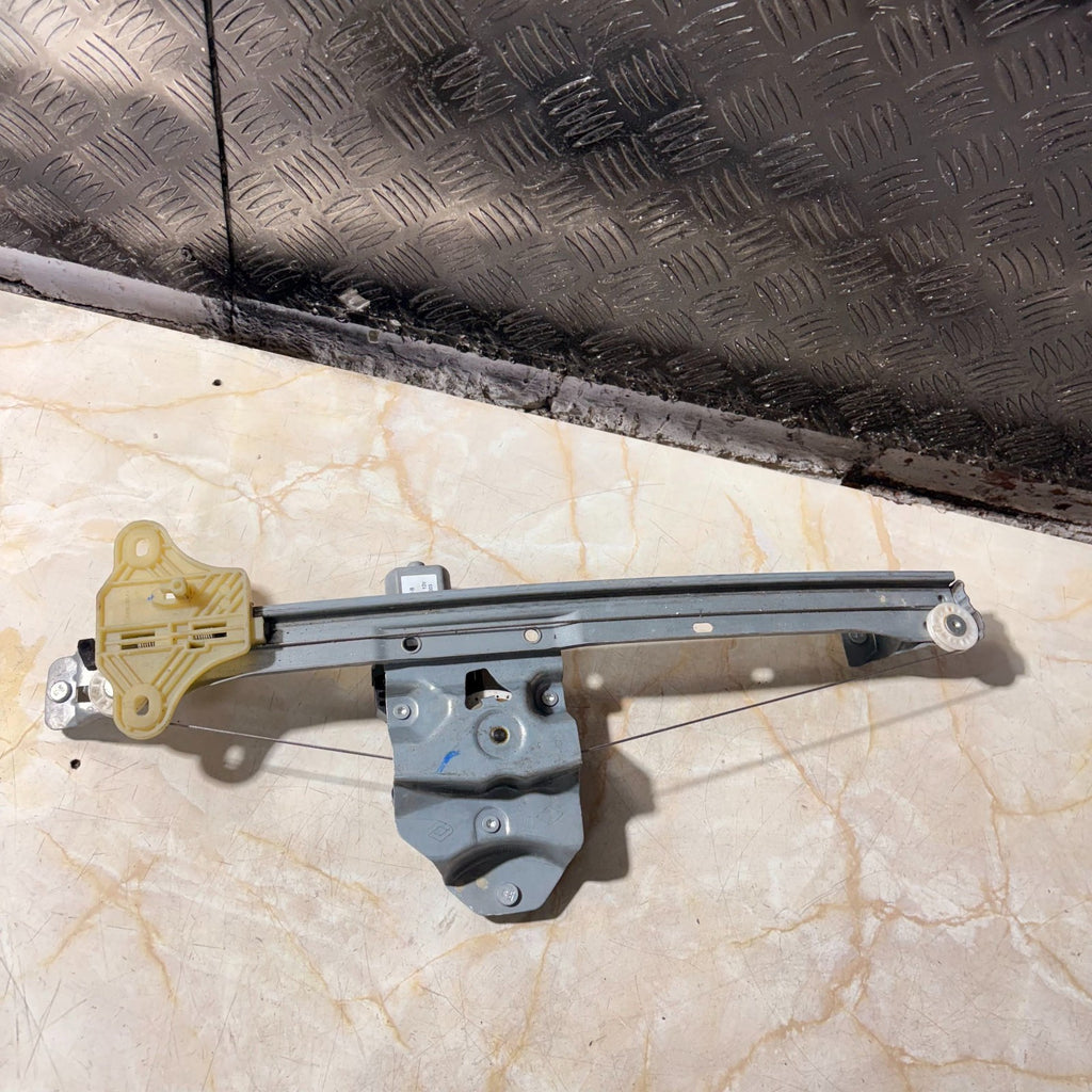 RENAULT CLIO 2012-2019 FRONT LEFT WINDOW REGULATOR MOTOR 128001472-B 9030318-C