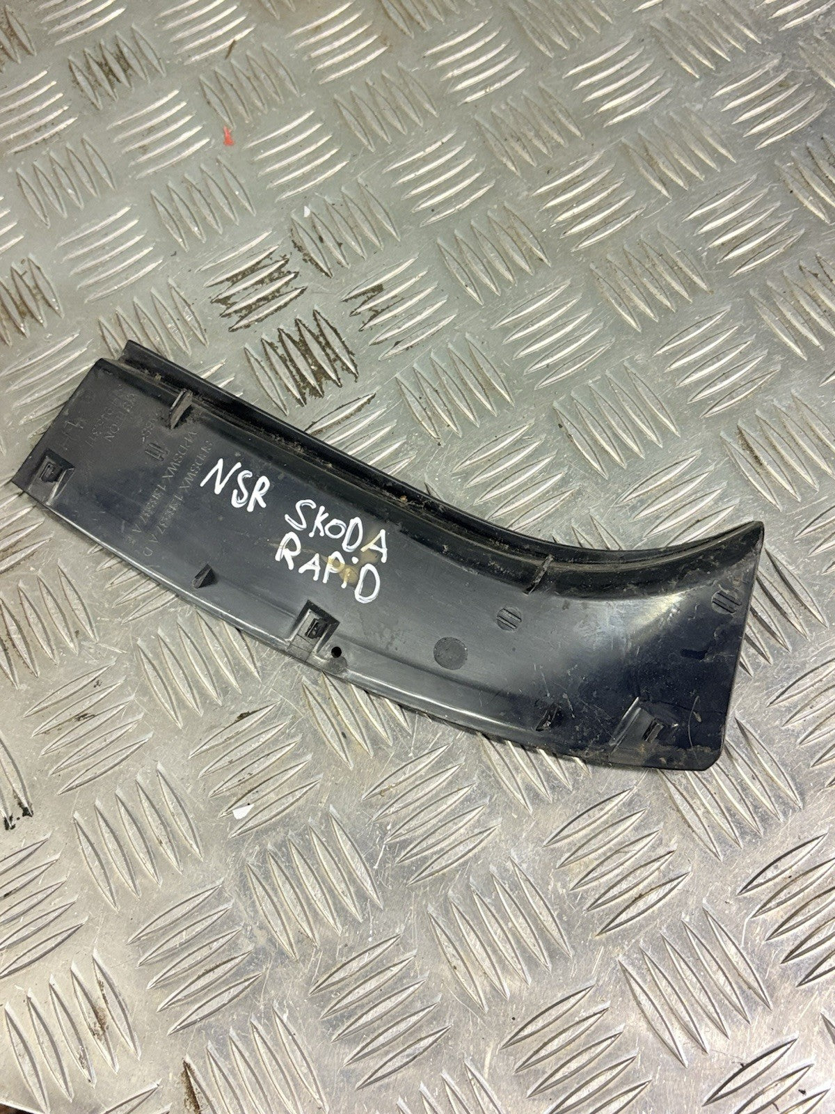 2012-16 SKODA RAPID 5DR PASSENGER SIDE INNER TRIM 5JH945311