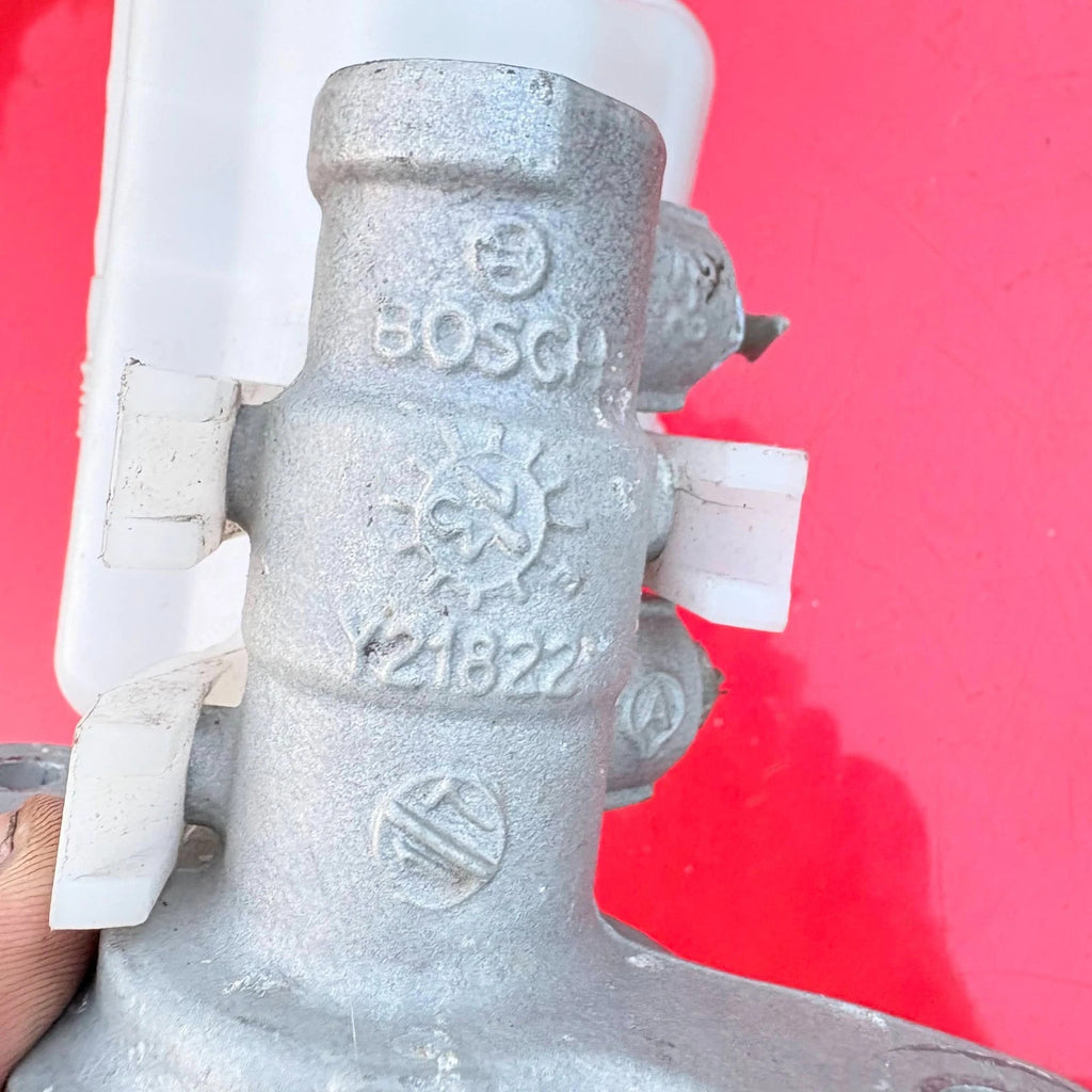Brake Master Cylinder Tank 2013 Toyota Aygo